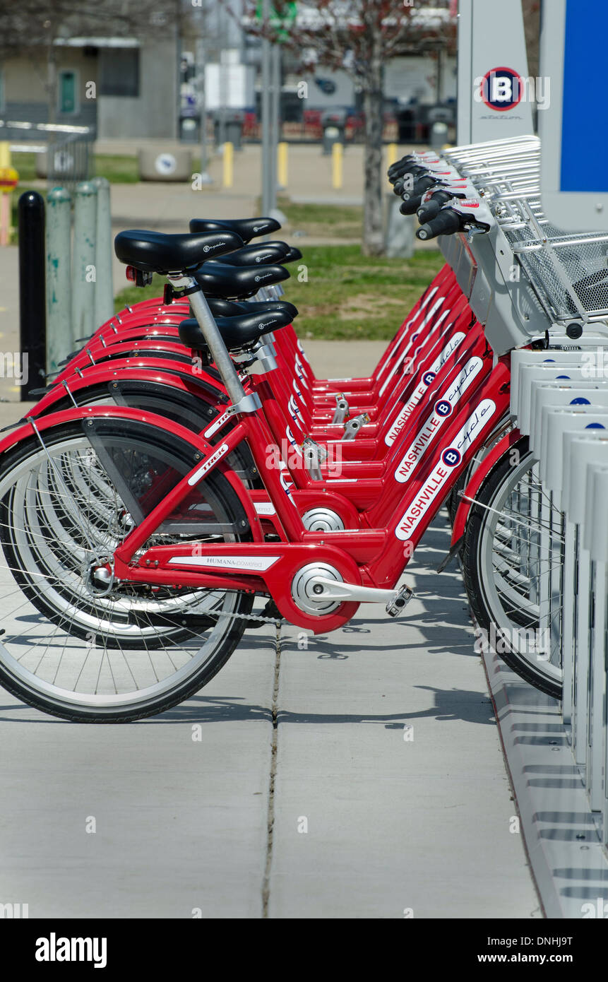Bicycles for rent hi-res stock photography and images - Alamy