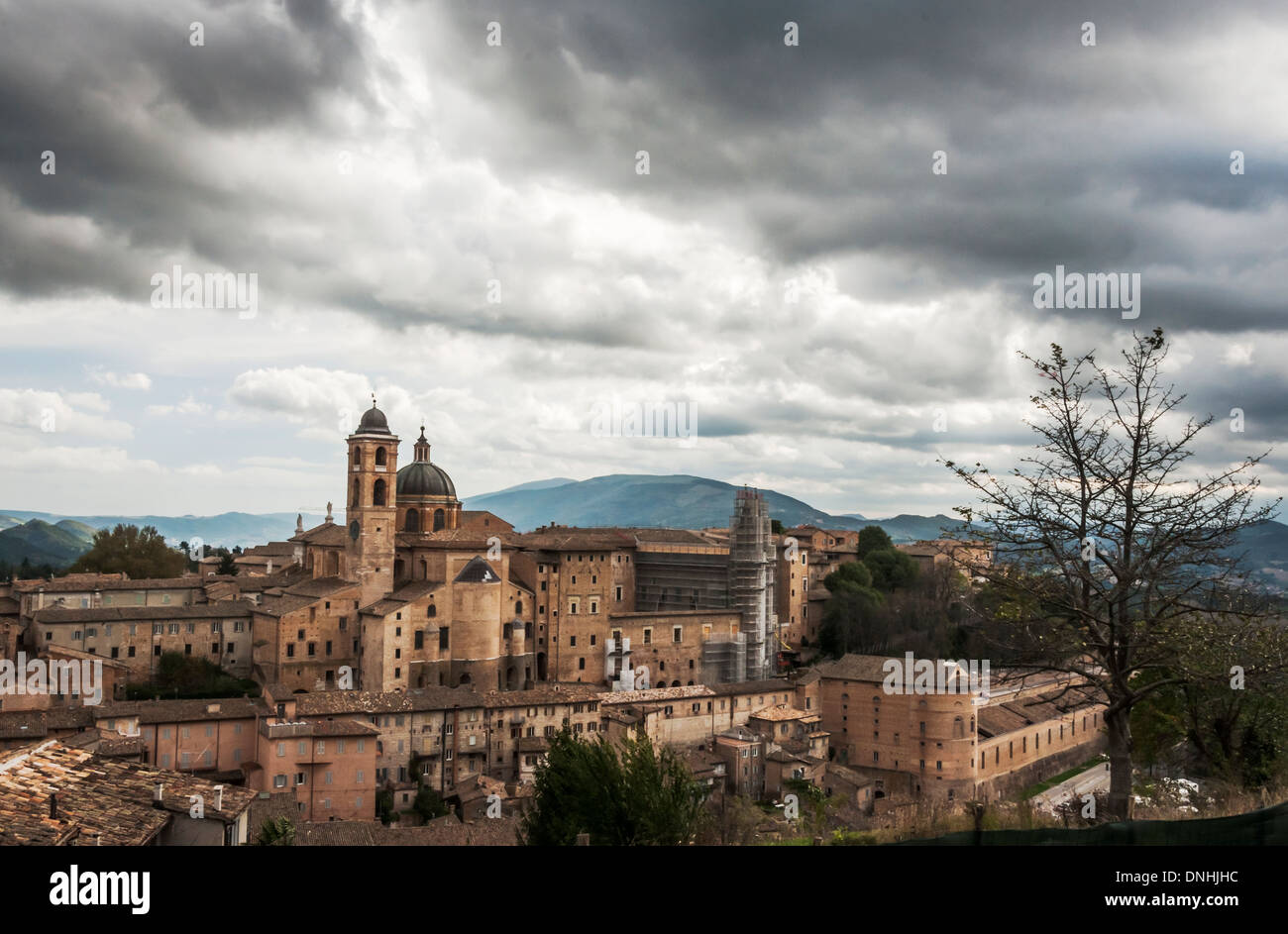 Urbino cityscape hi-res stock photography and images - Alamy