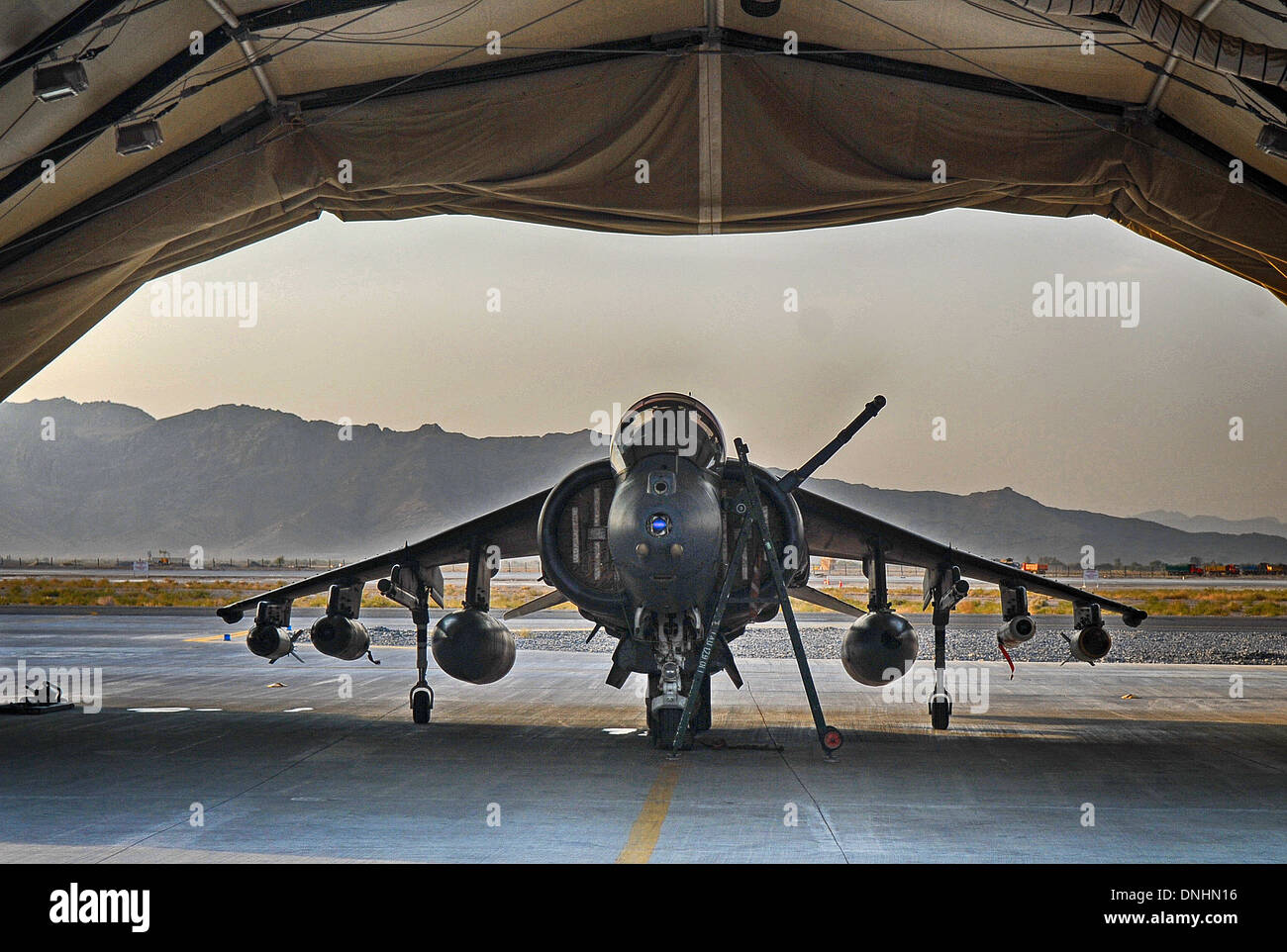 RAF Harrier Canderhar Air Base Afghanistan Stock Photo Alamy raf-harrier-canderhar-air-base-afghanistan-stock-photo-alamy