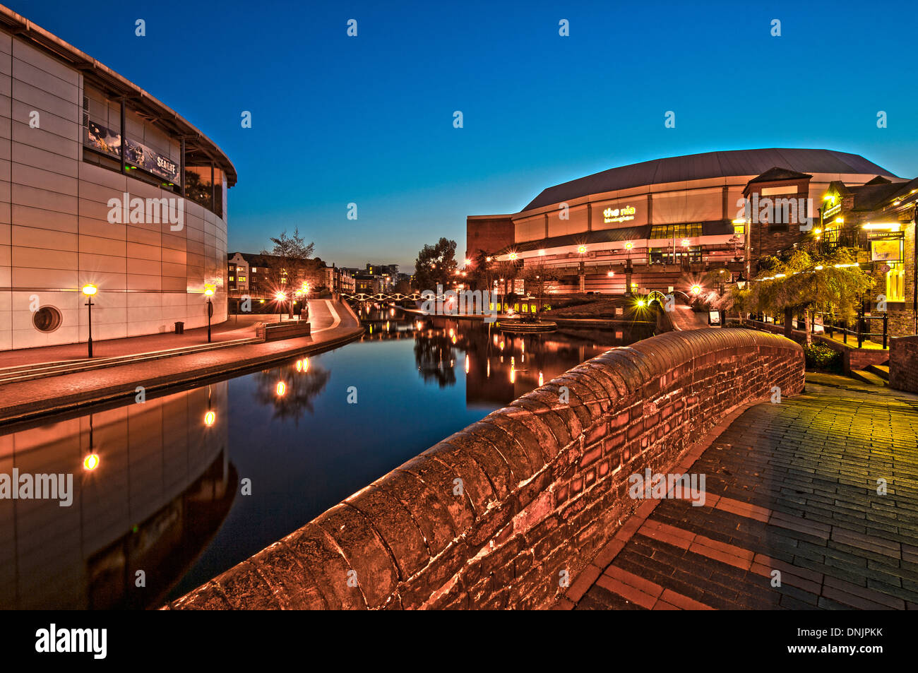 Birmingham england canal hi-res stock photography and images - Alamy