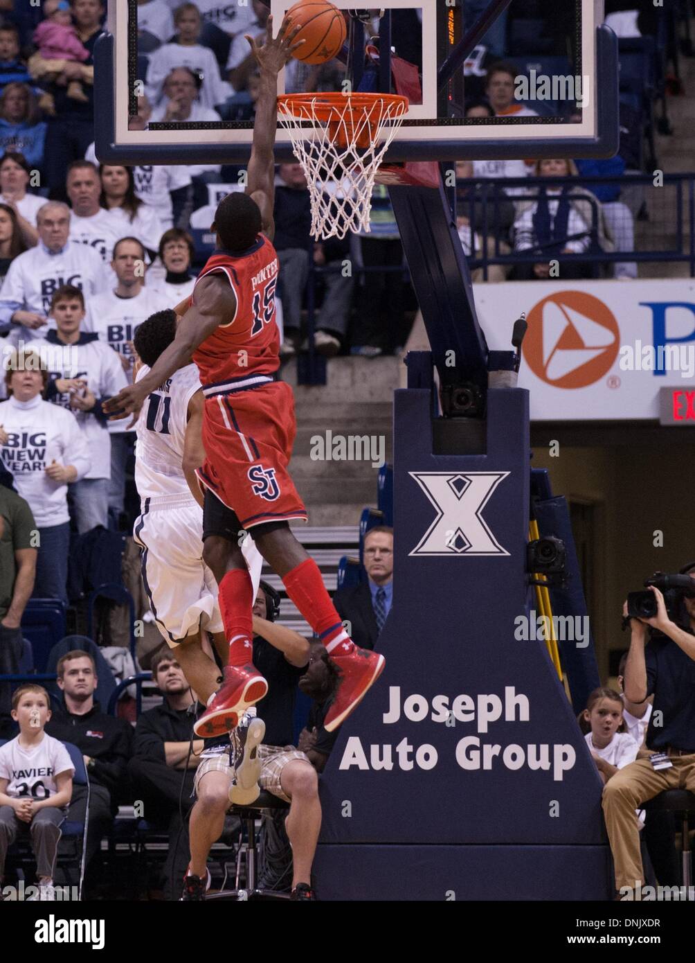 St johns red storm mens basketball hi-res stock photography and images ...