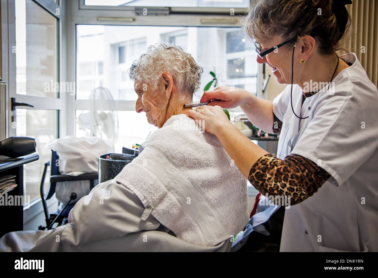 RETIREMENT HOME ILLUSTRATION, ELDERLY PERSON AT THE HAIRDRESSER‚ÄôS