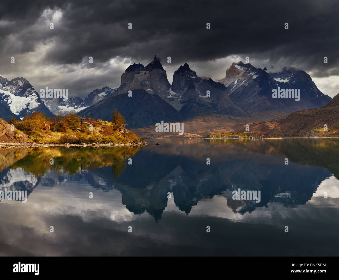 Sunrise in Torres del Paine National Park, Lake Pehoe and Cuernos mountains, Patagonia, Chile Stock Photo
