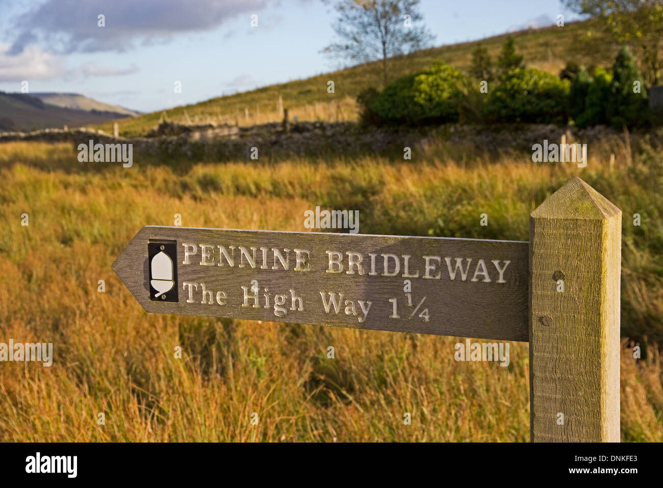 Wooden Pennine Bridleway signpost Stock Photo - Alamy