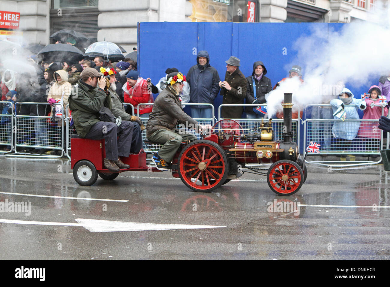 London,UK,1st January 2014,A miniature Steam traction engine at the London's New Year's Day Parade 2014 Credit: Keith Larby/Alamy Live News Stock Photo