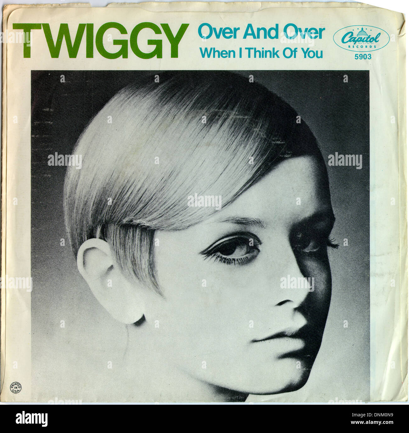 TWIGGY 45 single 'Over and Over' Courtesy Granamour Weems Collection.  Editorial use only. Stock Photo