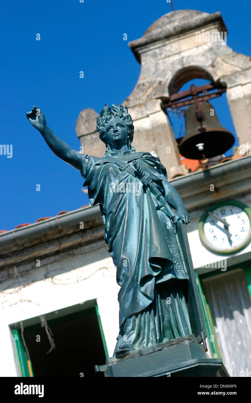 SMALL STATUE OF LIBERTY REPLICA VENTENAC VILLAGE LANGUEDOC FRANCE Stock