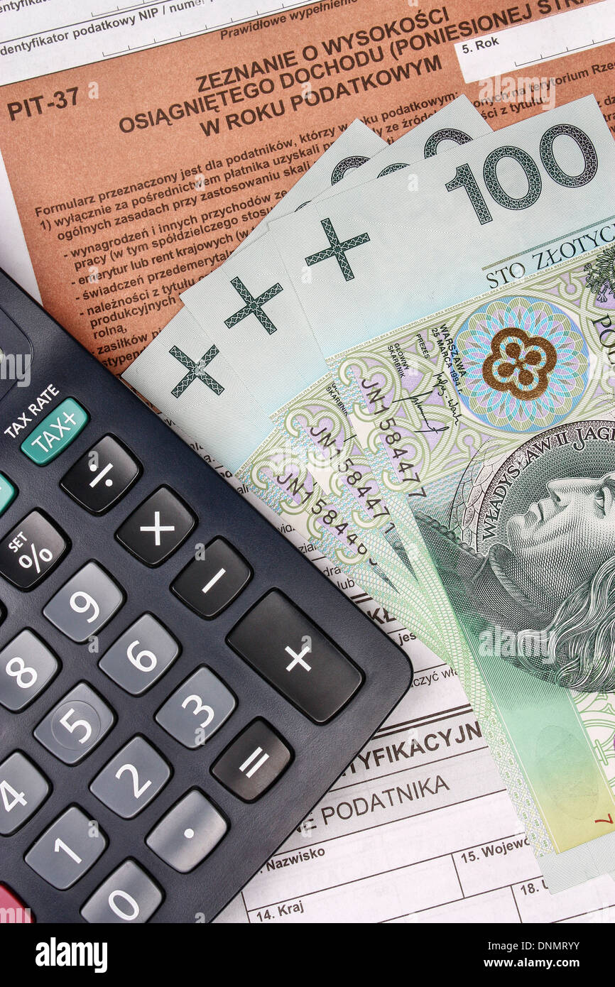 Vertical image settlement of taxes in poland Stock Photo Alamy