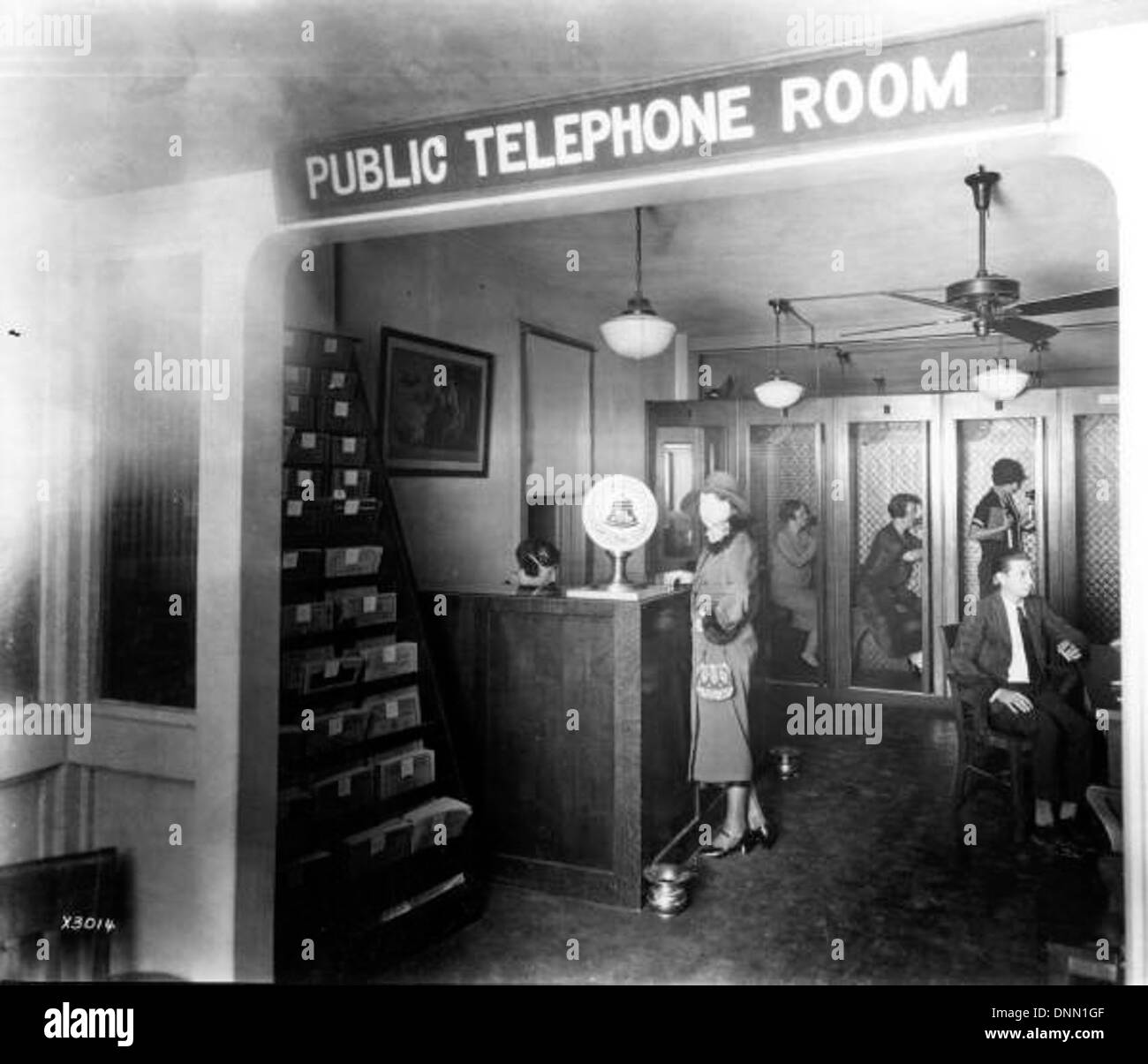 Publictelephoneroom hires stock photography and images Alamy