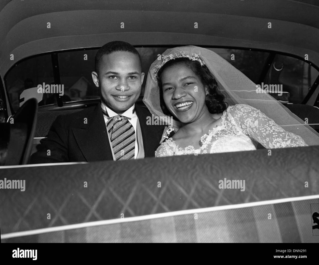 1950s wedding hi-res stock photography and images - Alamy