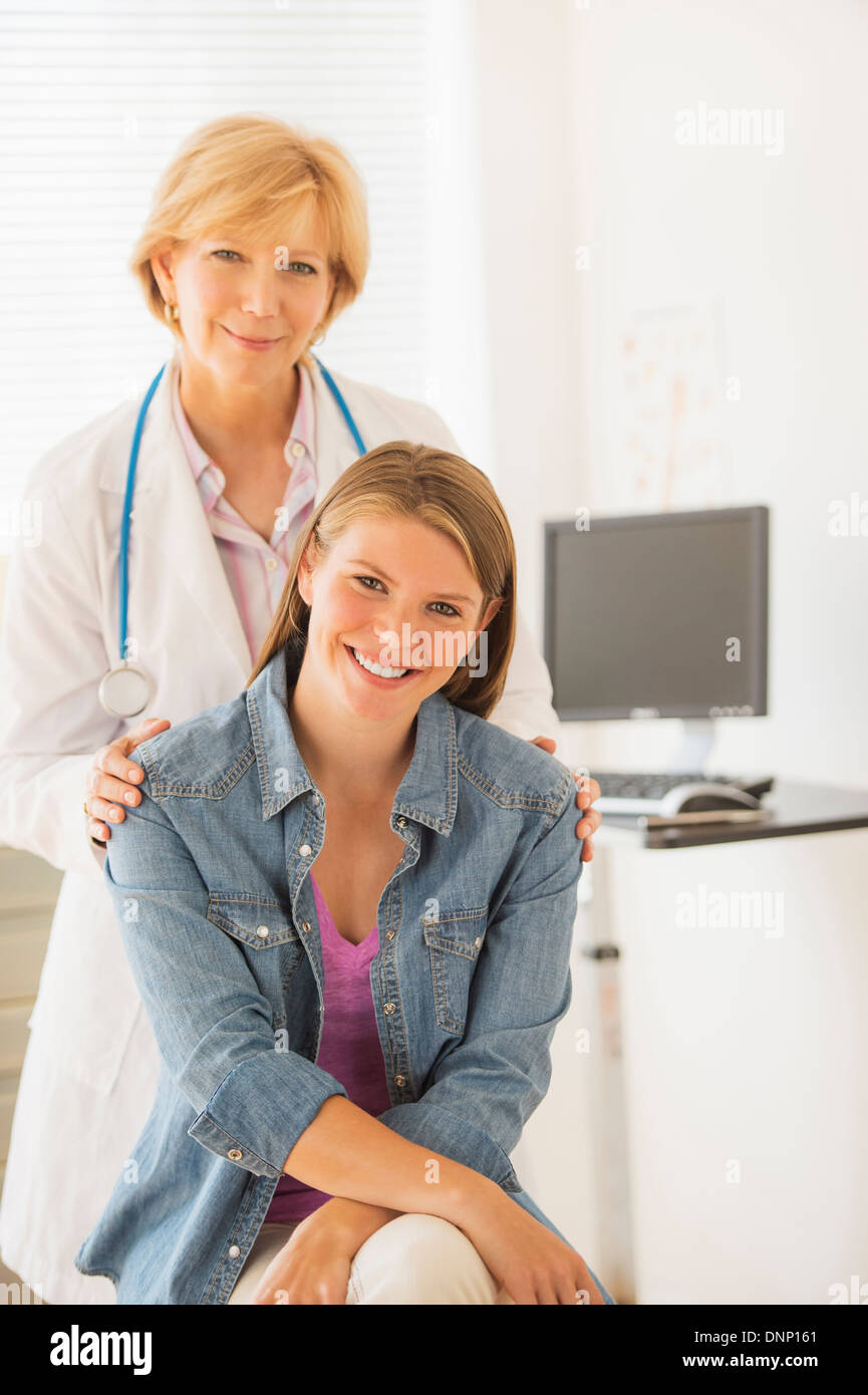 Young woman doctor hi-res stock photography and images - Alamy