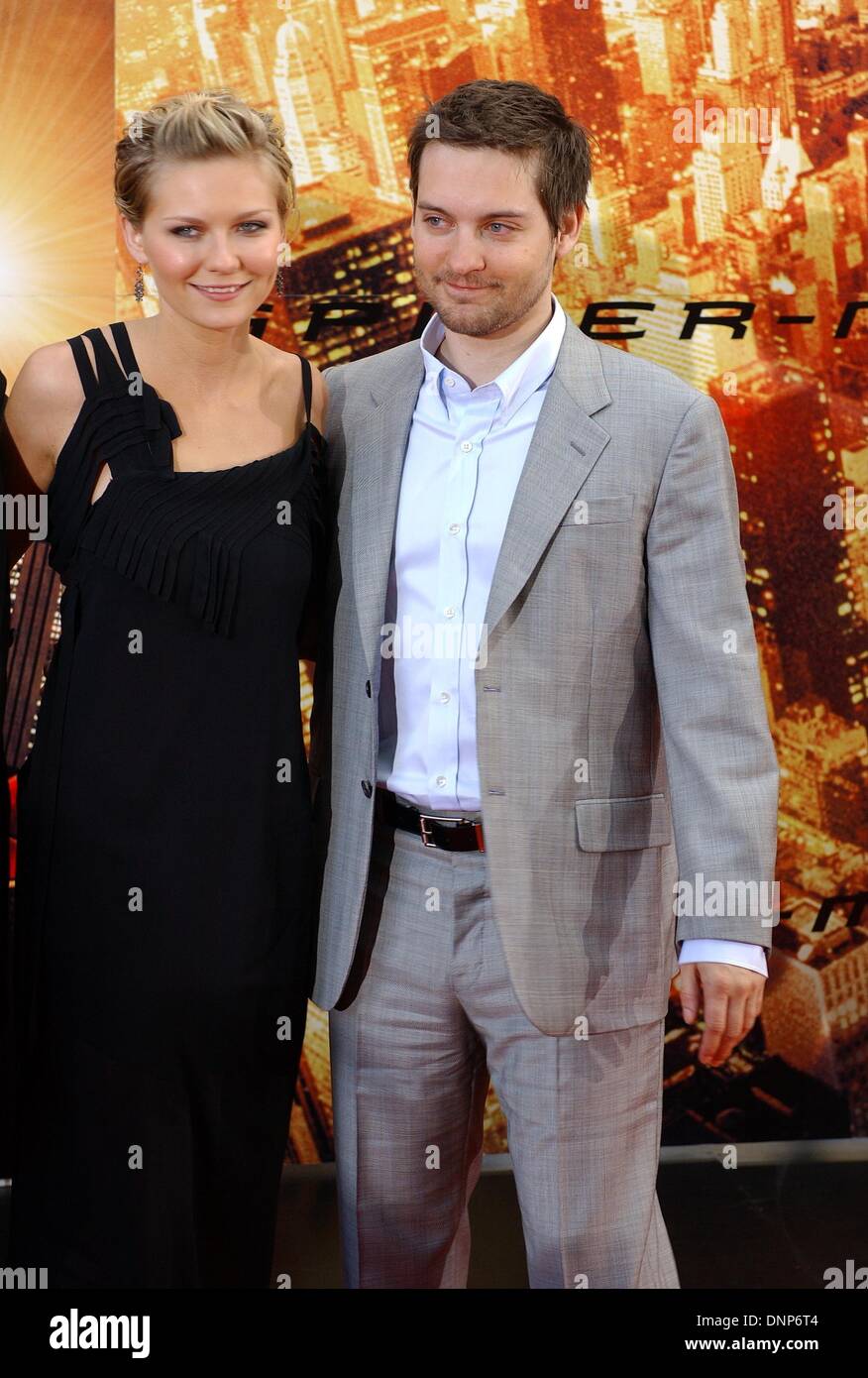 Kirsten dunst tobey maguire spider man hires stock photography and