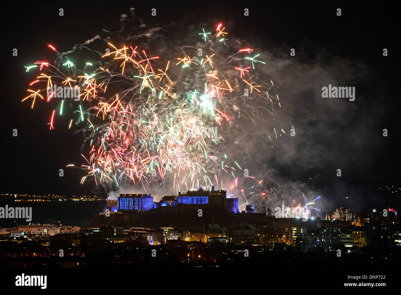 Edinburgh Castle Fireworks Hi res Stock Photography And Images Alamy Edinburgh Castle Fireworks Hi res Stock Photography And Images Alamy