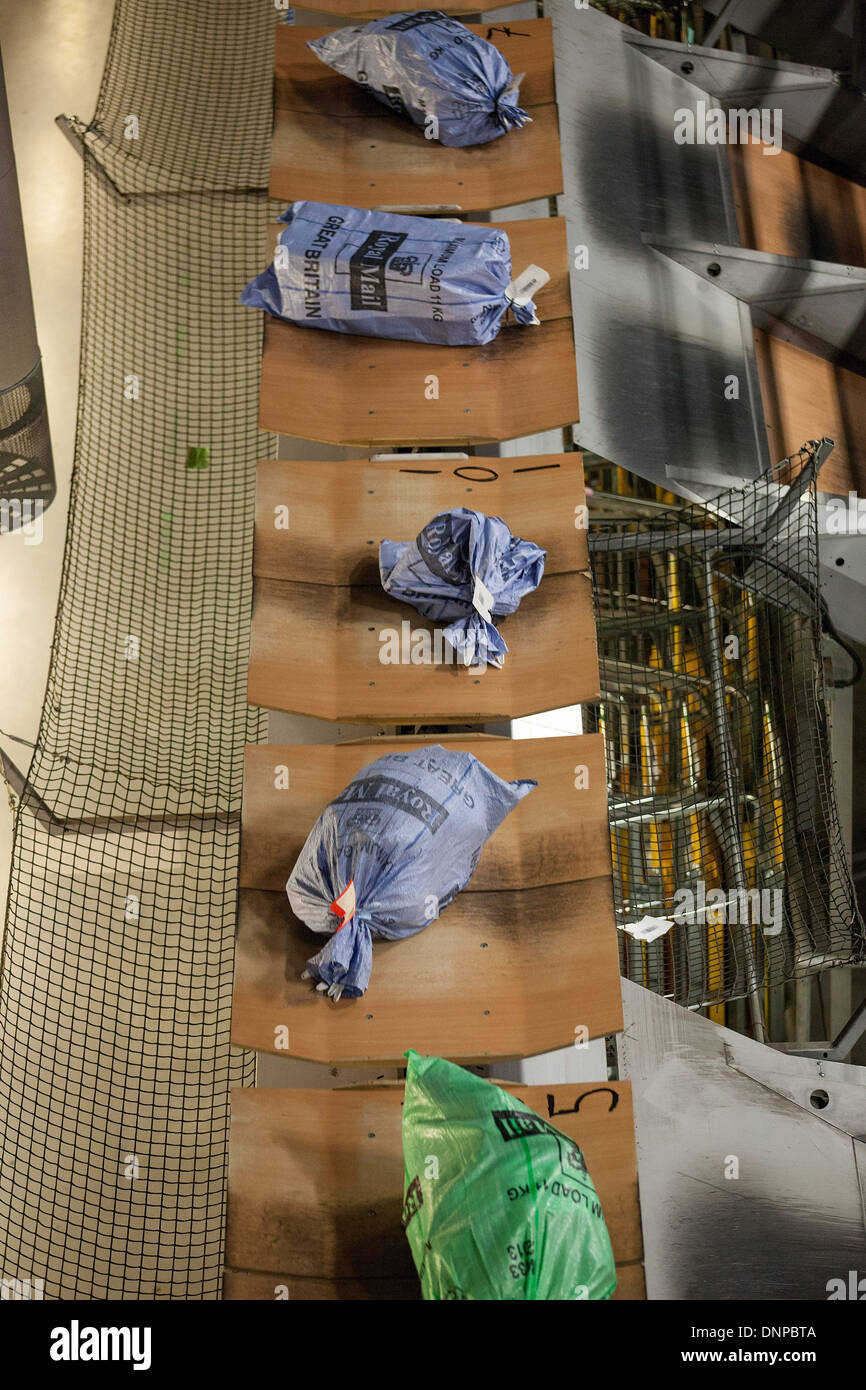 Interior view of the Royal Mail's Worldwide Distribution Centre near Heathrow Stock Photo