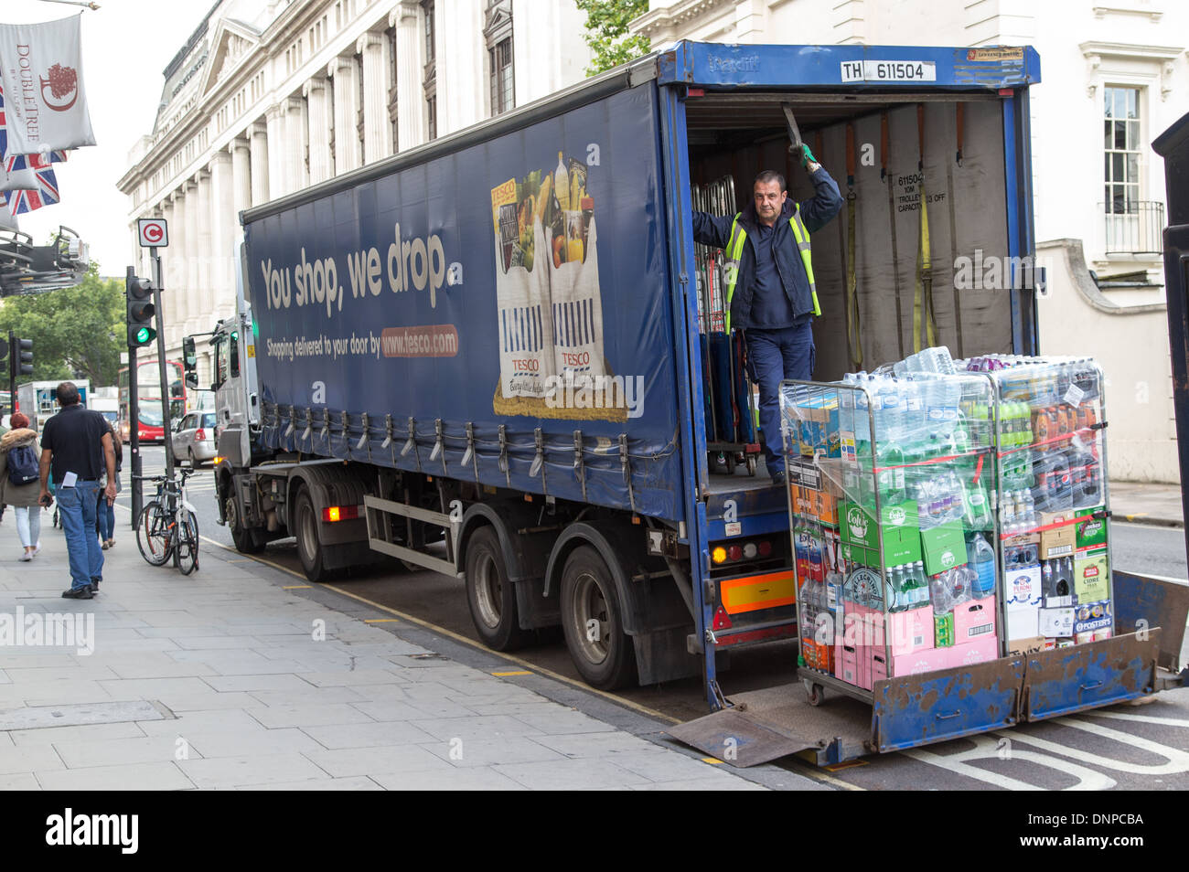 Tesco Lorry delivering cargo Stock Photo