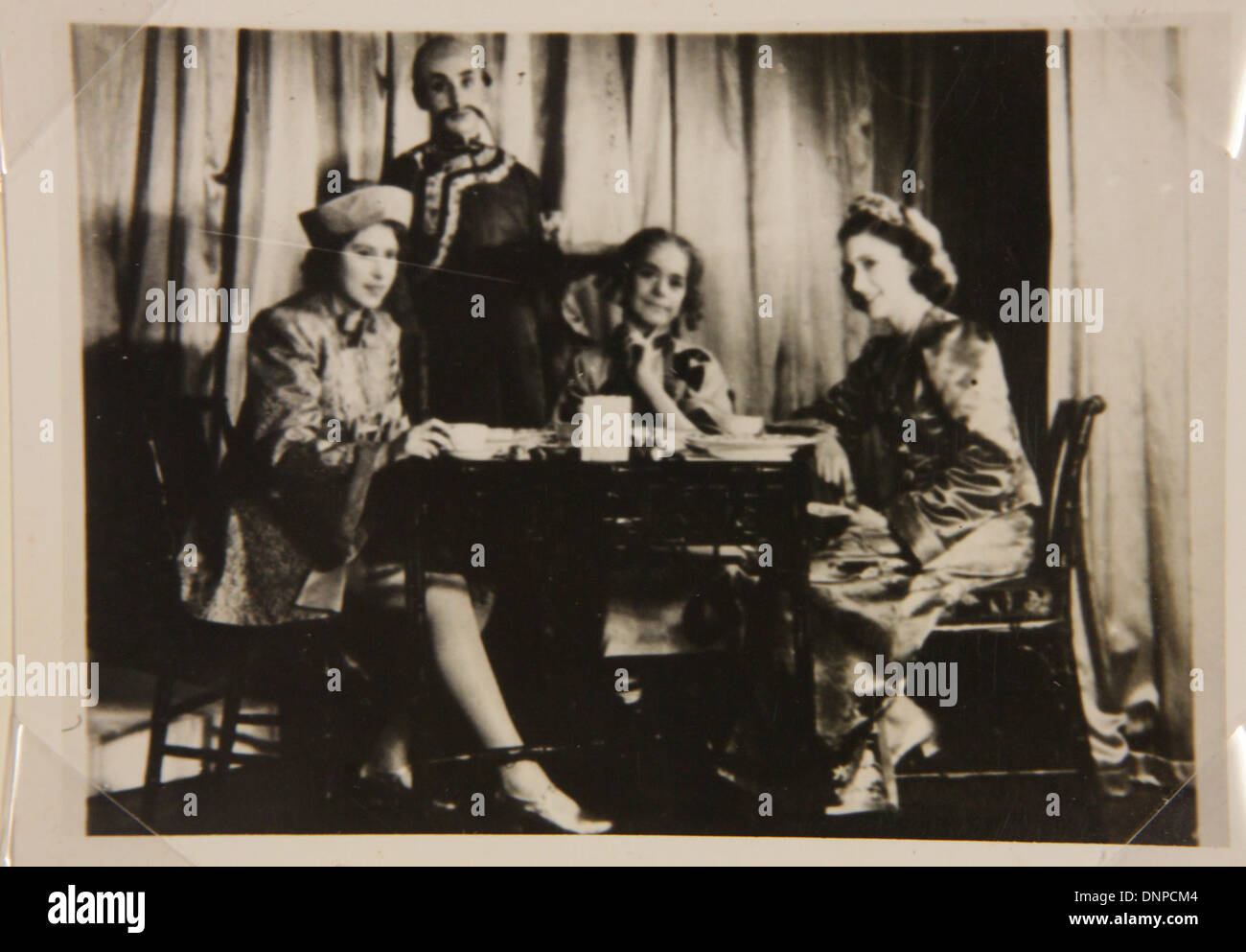 Collect photograph of Princess Margaret (right) and Princess Elizabeth (left) in the play Aladdin, 1943 Stock Photo