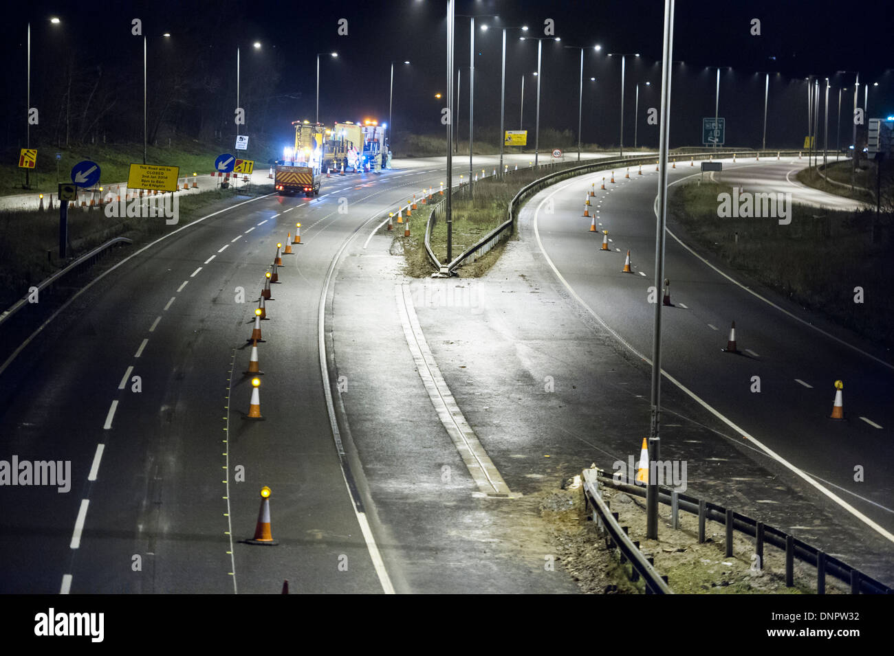 A14 Road works. Junction 7-9 night work Stock Photo