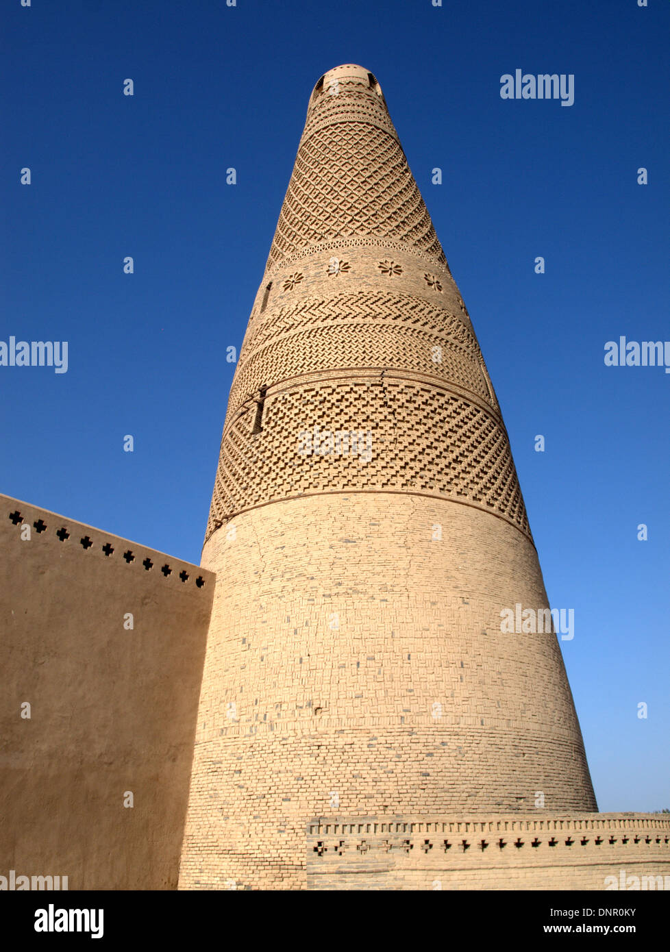 The Emin Minaret, or Imin Ta, near the Uyghur Mosque in Turpan (Turfan), Xinjiang, China. It is the tallest minaret in China, bu Stock Photo
