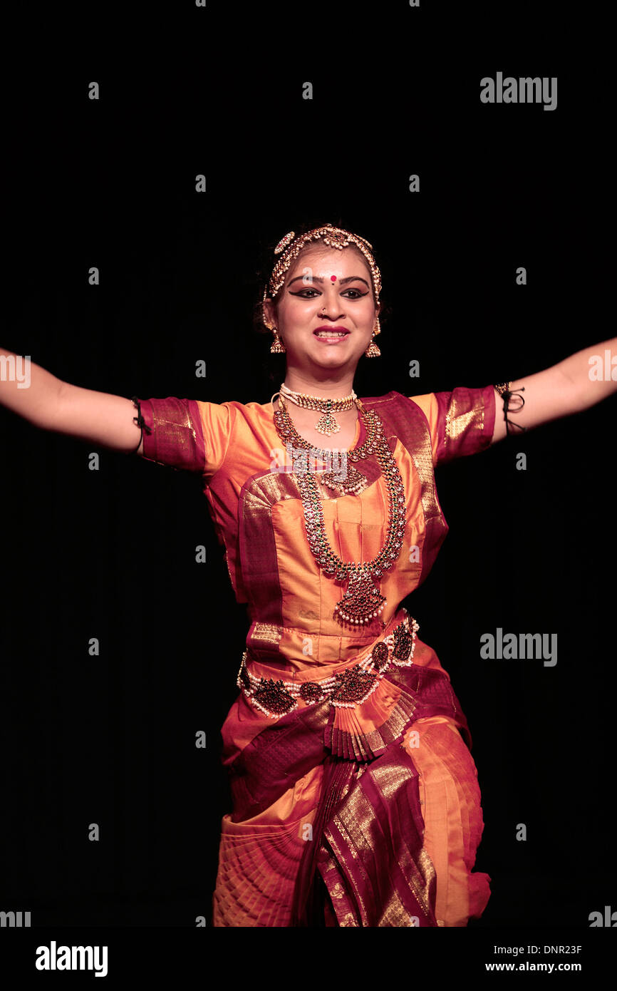 Classical Indian Dance Stock Photo - Alamy