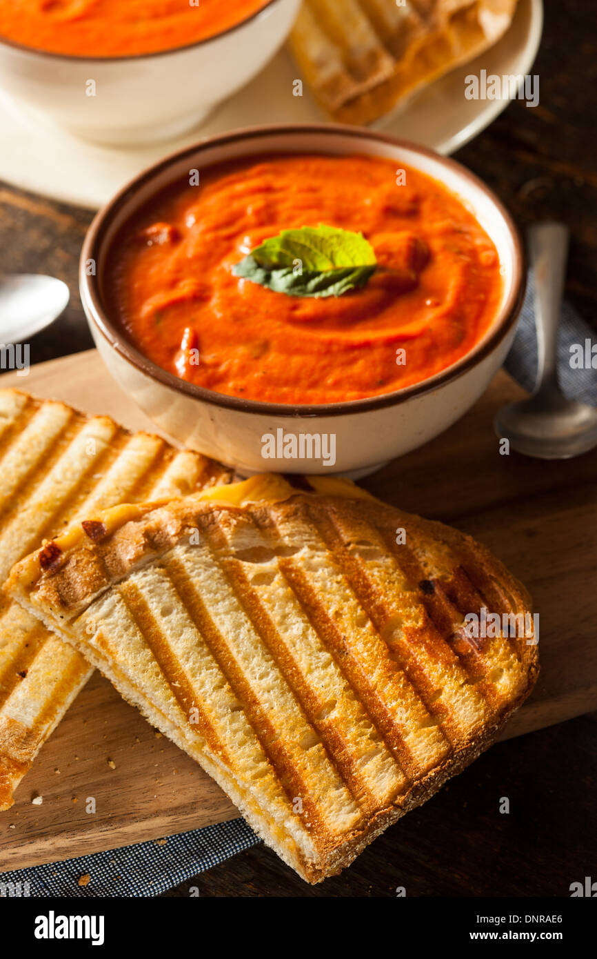 Featured image of post Steps to Prepare Tomato Basil Soup And Grilled Cheese