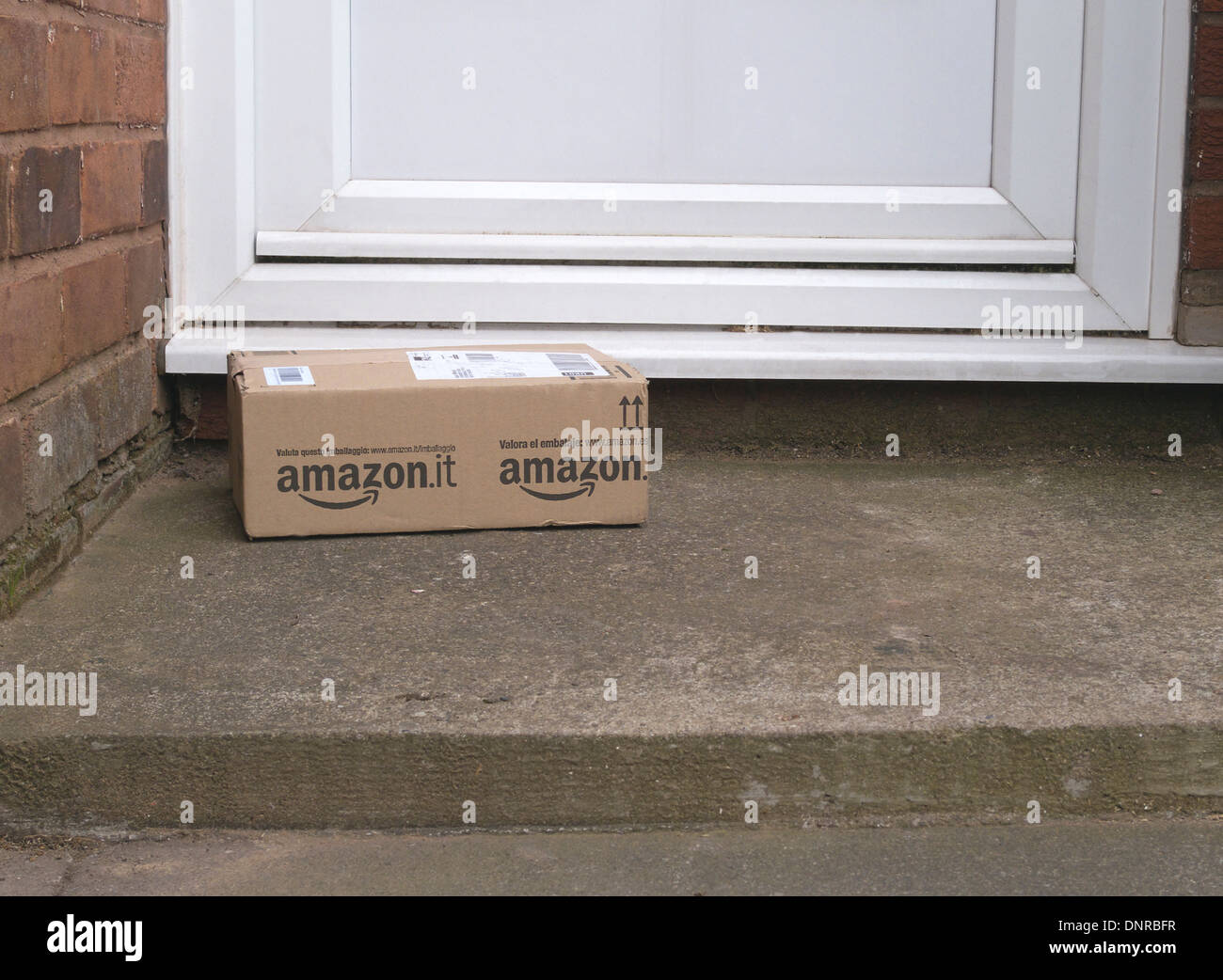 Amazon parcel delivery hires stock photography and images Alamy