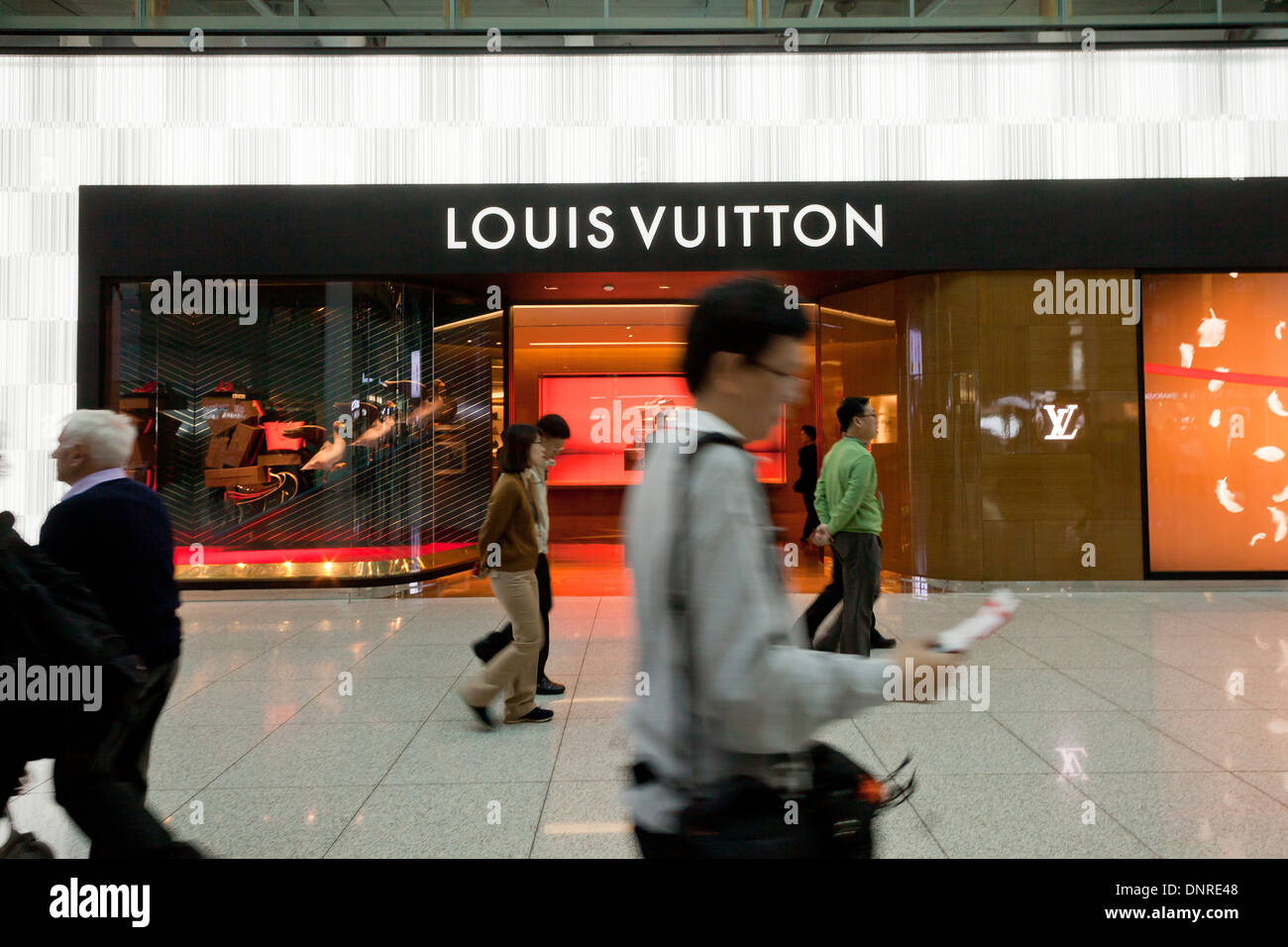 Louis Vuitton Storefront High Resolution Stock Photography and Images - Alamy