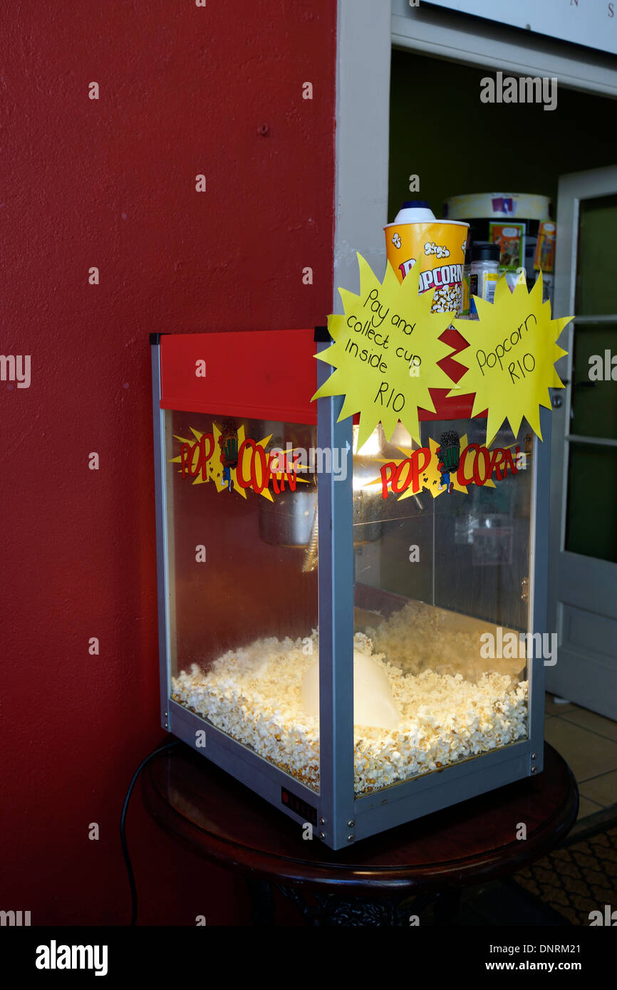 Movie theater popcorn machine hi-res stock photography and images - Alamy