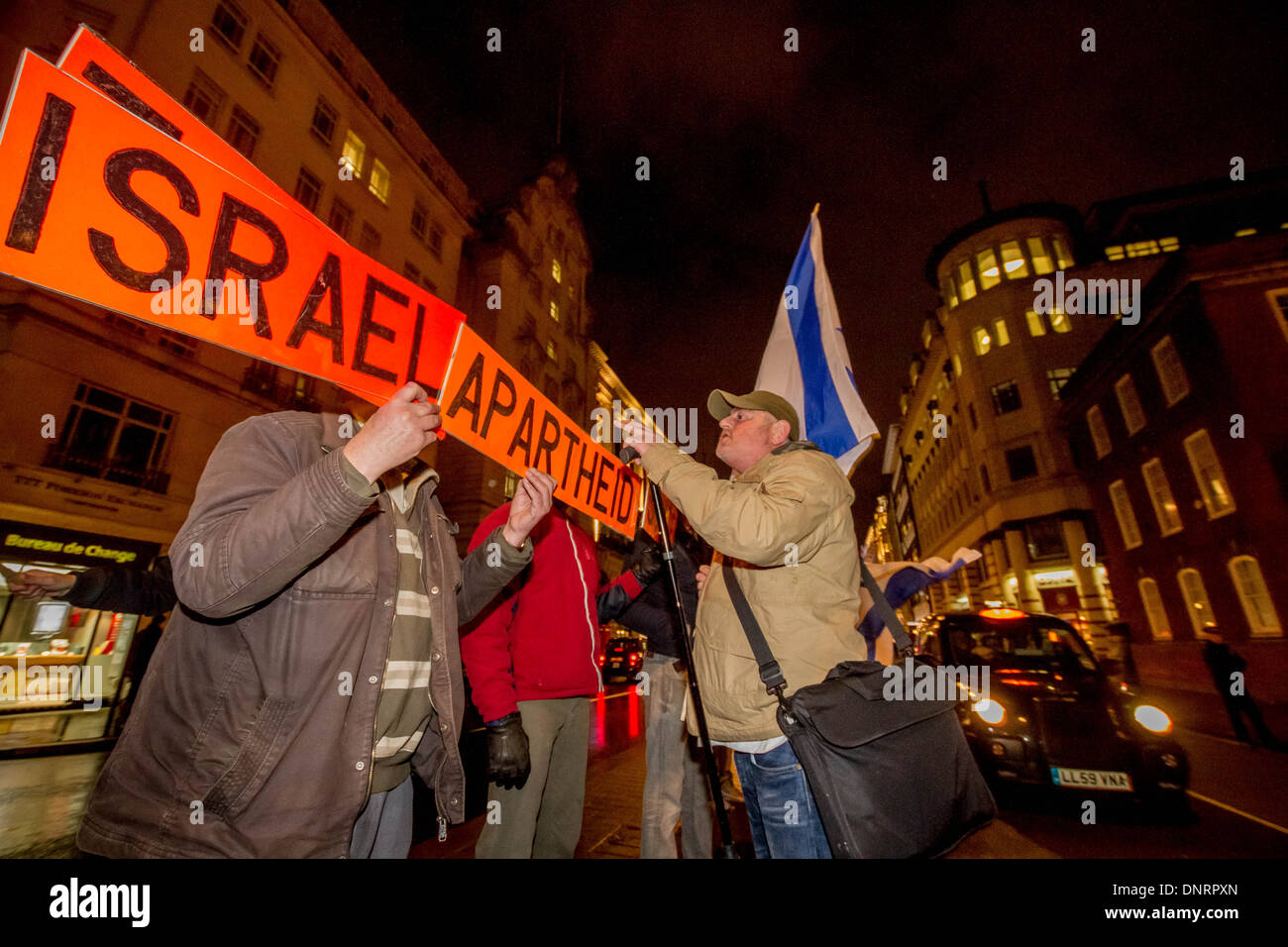 Protest Installations Protest at Separation Wall art installation by Israeli supporters in ...