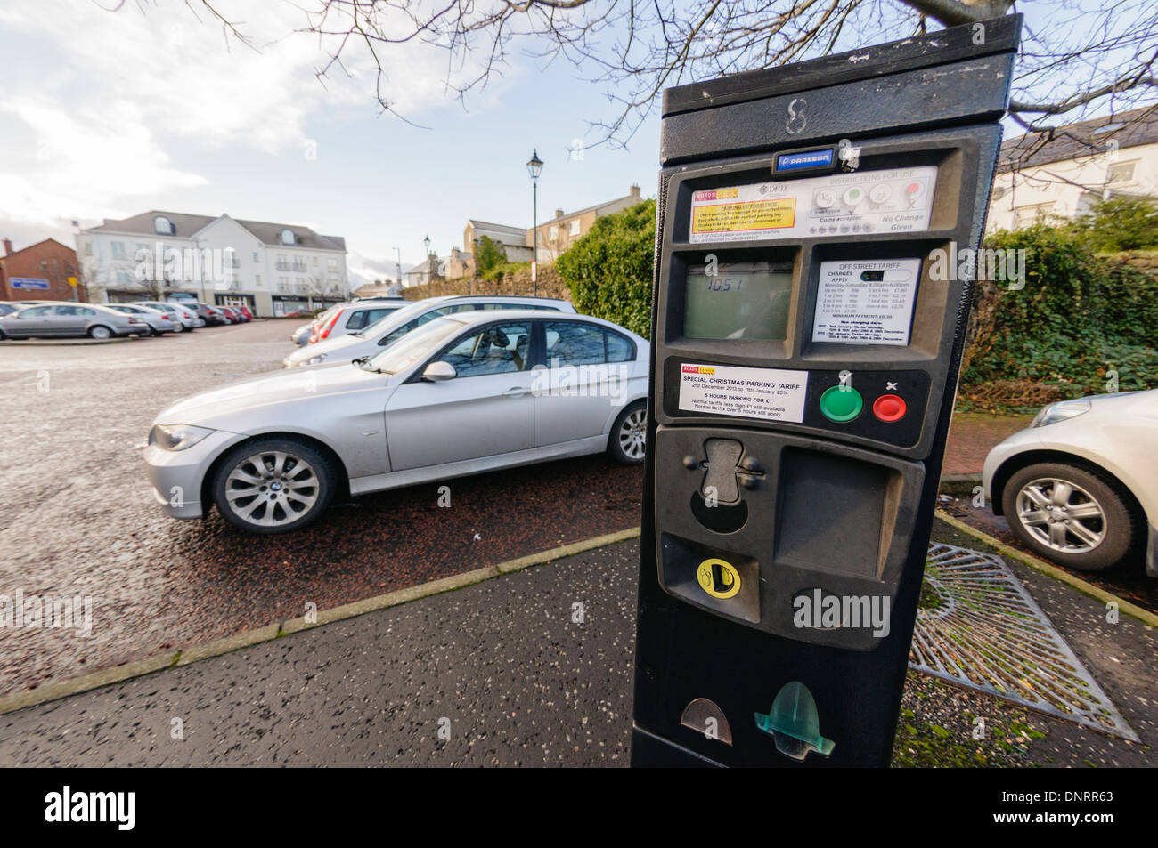 Parking meter at a payanddisplay car park Stock Photo Alamy