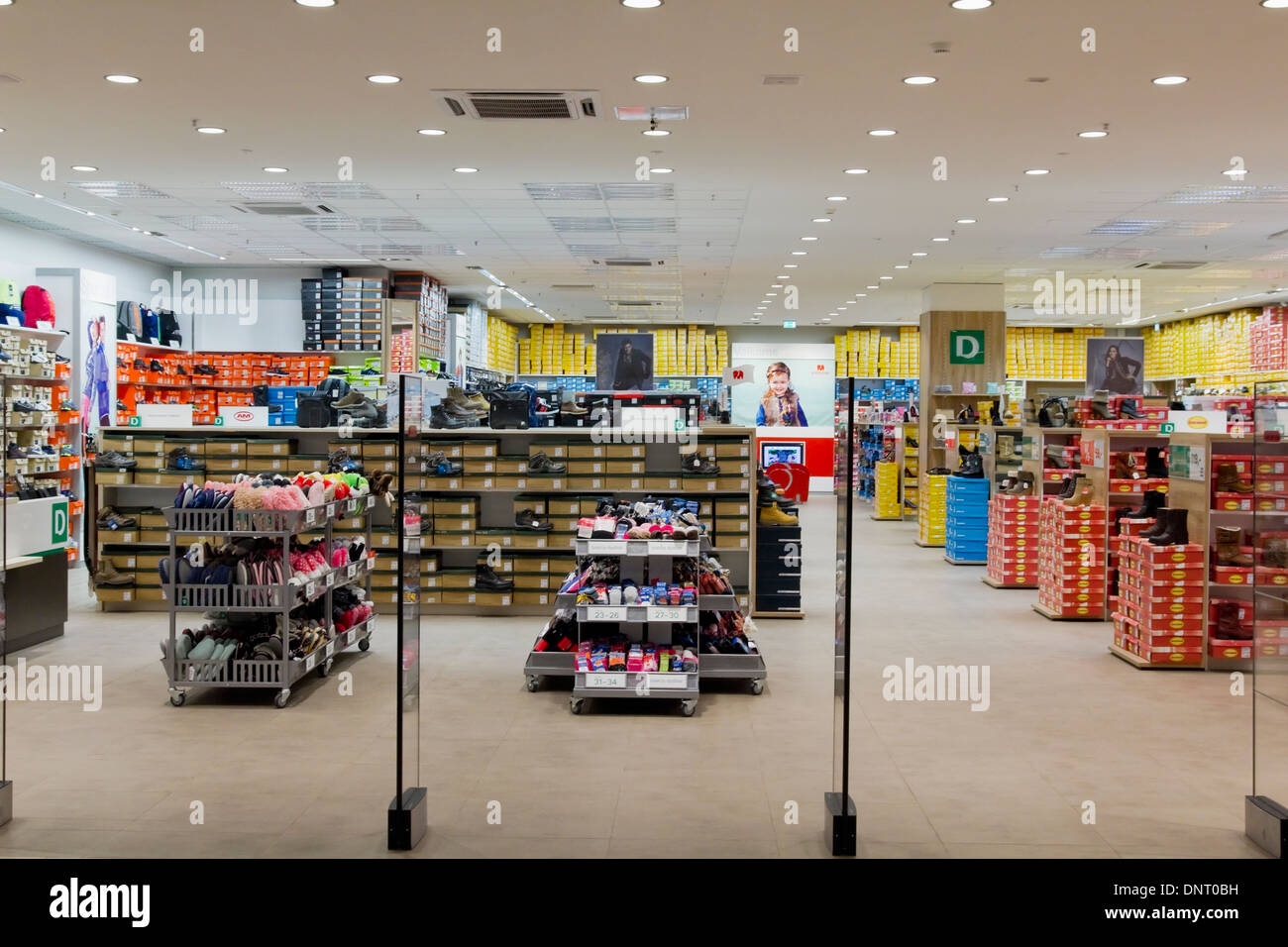 baby shoes store