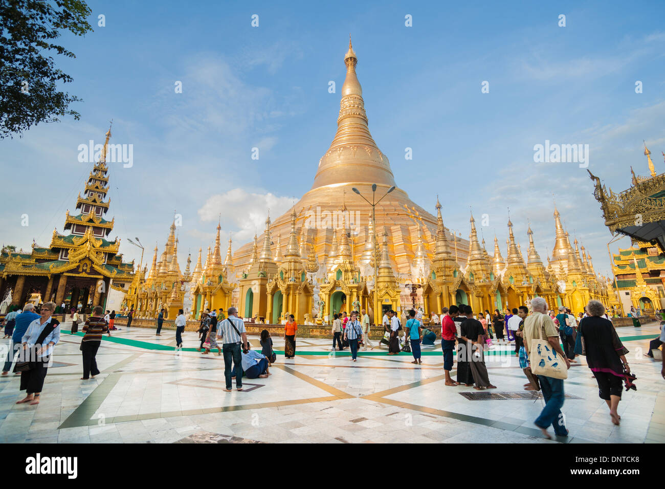 Shwedagon Pagoda Spire Hi res Stock Photography And Images Alamy Shwedagon Pagoda Spire Hi res Stock Photography And Images Alamy