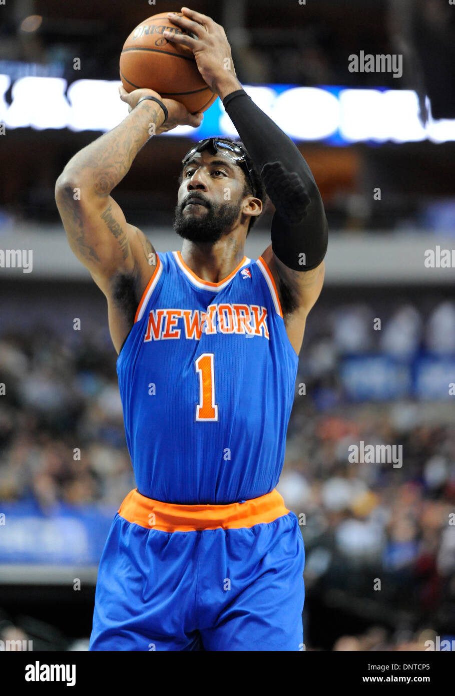 Photo: New York Knicks Amar'e Stoudemire dunks at Madison Square Garden in  New York - NYP20110124108 