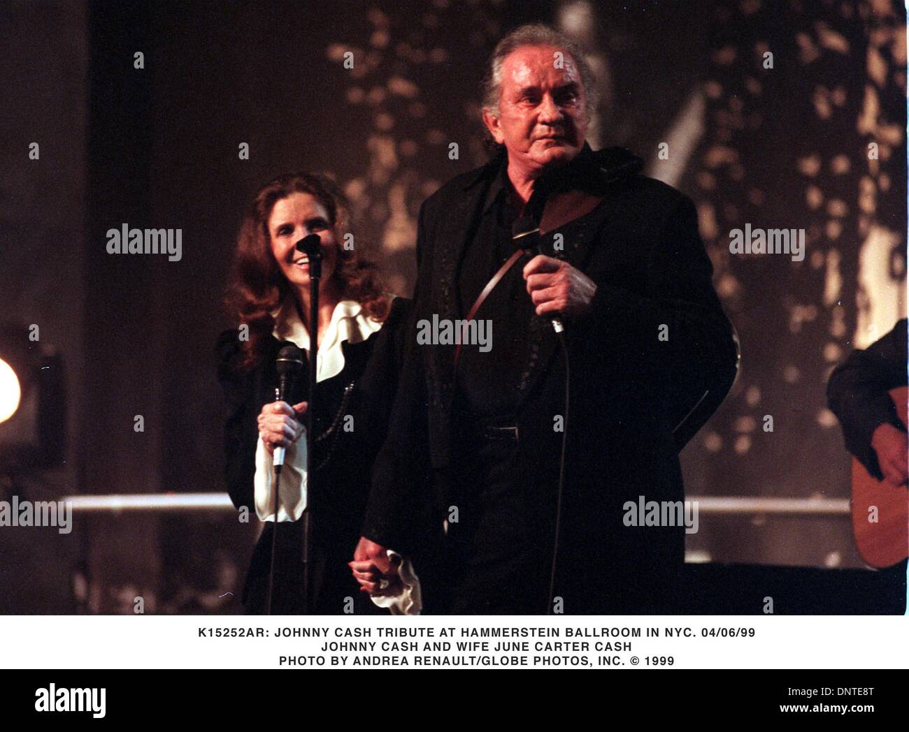 Set de minifiguras LEGO® de Johnny Cash y June Carter: regalo de música  country - Etsy México, image size:1300x1048