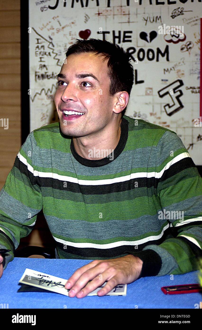 July 9, 2000 K25978JKRON SD0827.MULTI TALENTED COMIC, MUSICIAN