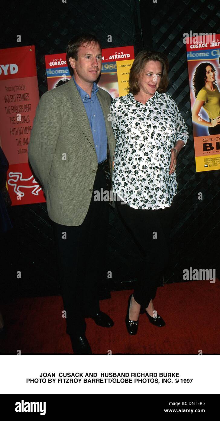 Richard Burke Joan Cusack Richard burke hi-res stock photography and images - Alamy