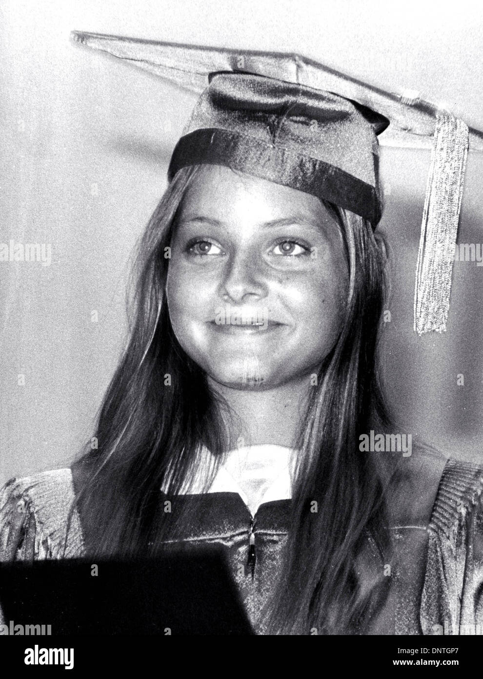 Oct. 17, 2002 JODIE FOSTER HIGH SCHOOL GRADUATION IN 1980. BOB
