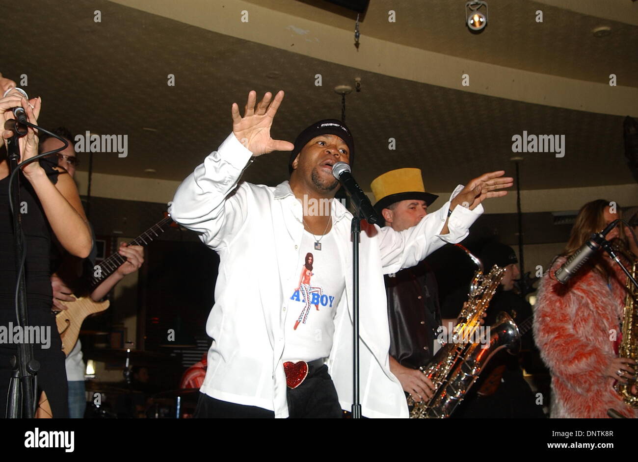 Mar. 23, 2002 - K24536AG: KELLY PERINE CELEBRATED HIS 33RD BIRTHDAY