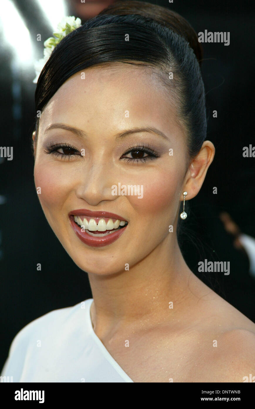 Actrice Men In Black 2 June 26, 2002 - Westwood, CA, USA - Actress LINDA KIM.''Men In Black 2''.Mann  Village & Bruin Theatres.Westwood, CA 6/26/02. Lockwood. 2002  K2109LOC(Credit Image: © Globe Photos/ZUMAPRESS.com Stock Photo - Alamy