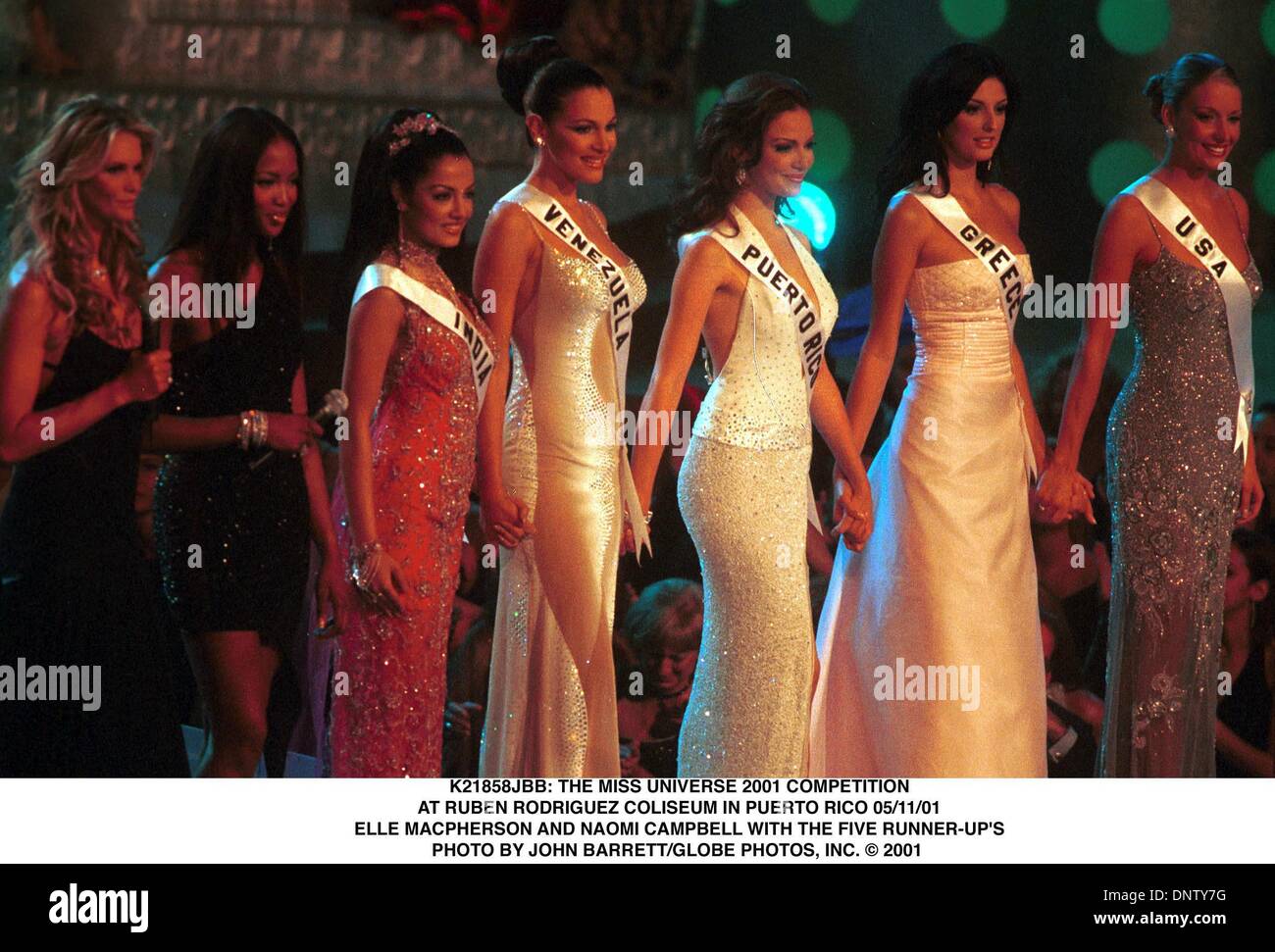 May 11, 2001 - K21858JBB: THE MISS UNIVERSE 2001 COMPETITION.AT RUBEN RODRIGUEZ COLISEUM IN PUERTO RICO 05/11/01.ELLE MACPHERSON AND NAOMI CAMPBELL WITH THE FIVE RUNNER-UP'S. JOHN BARRETT/   2001(Credit Image: © Globe Photos/ZUMAPRESS.com) Stock Photo