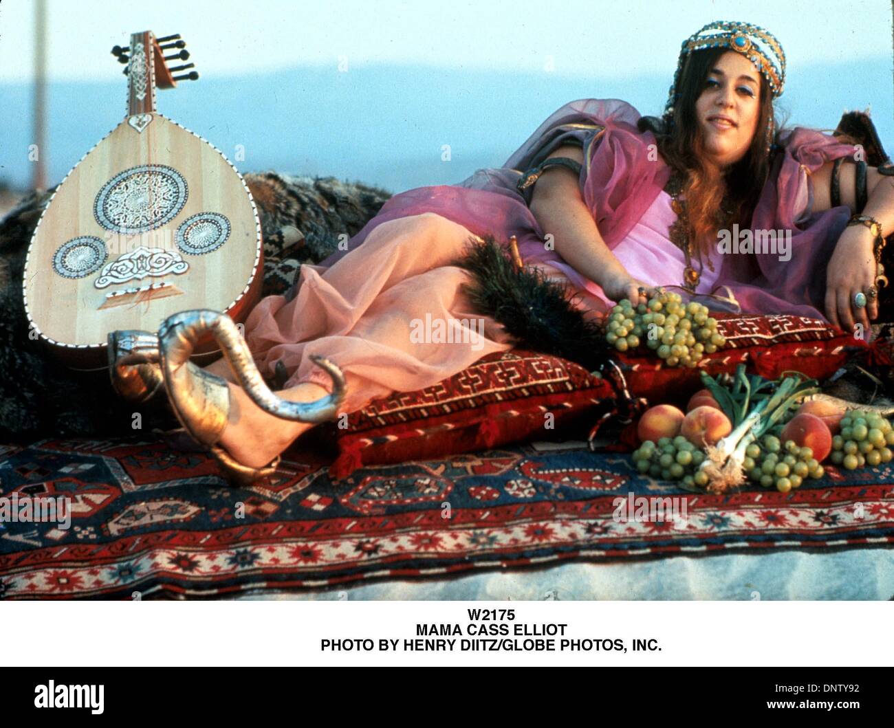 Mama cass elliot hi-res stock photography and images - Alamy