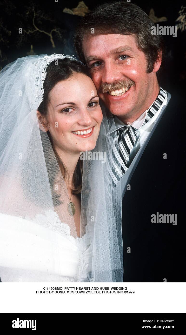 Jan. 25, 2001 - K11490SMO: PATTY HEARST AND HUSB WEDDING . SONIA ...