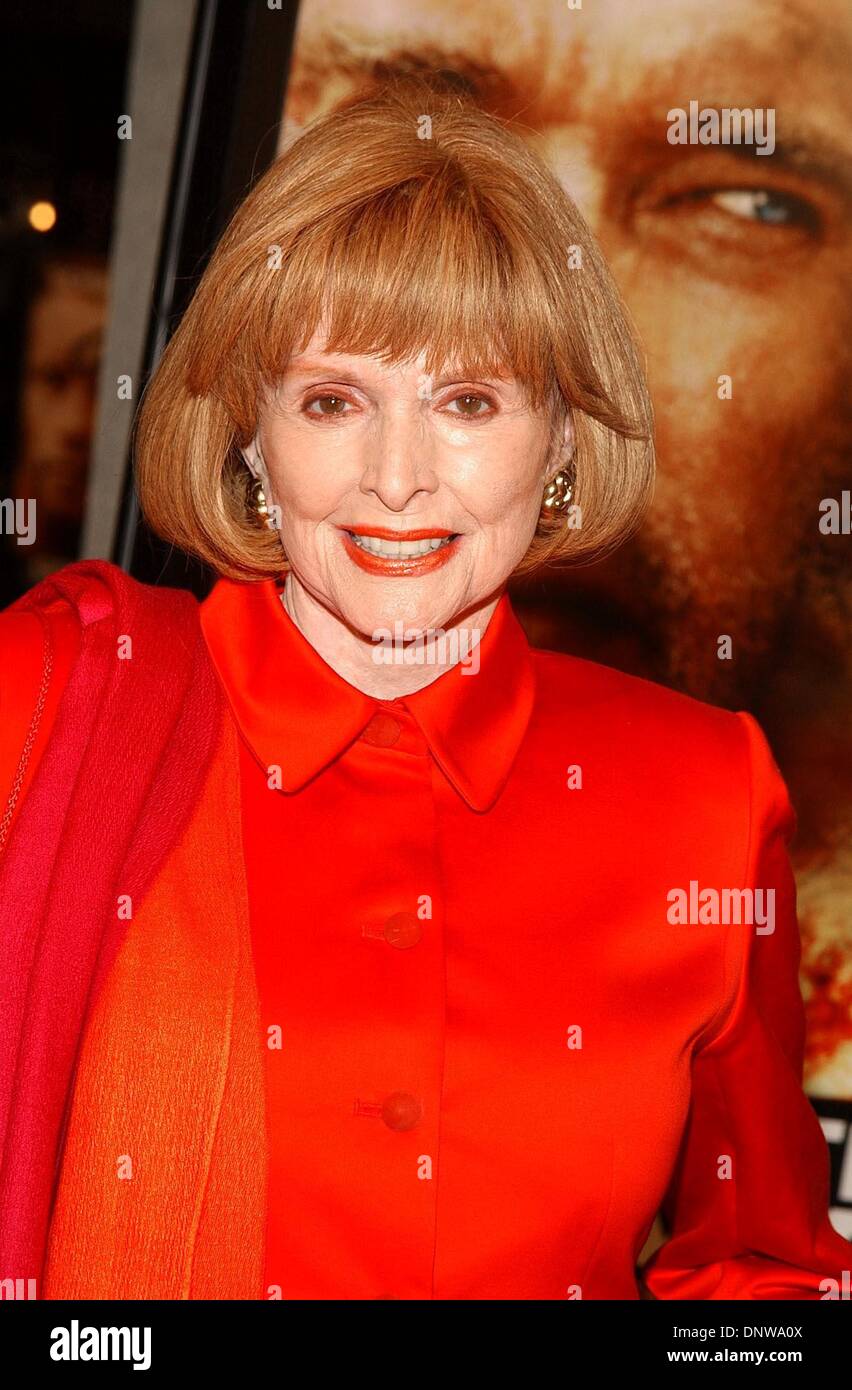 Feb. 5, 2002 - K23963AG: COLLATERAL DAMAGE PREMIERW.MANN VILLAGE, WESTWOOD, CA 02/04/2002. AMY GRAVES/    2002.(D).PATRICIA BARRY(Credit Image: © Globe Photos/ZUMAPRESS.com) Stock Photo