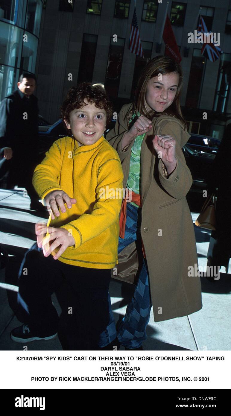 Mar. 20, 2001 - K21370RM:''SPY KIDS'' CAST ON THEIR WAY TO ''ROSIE O ...