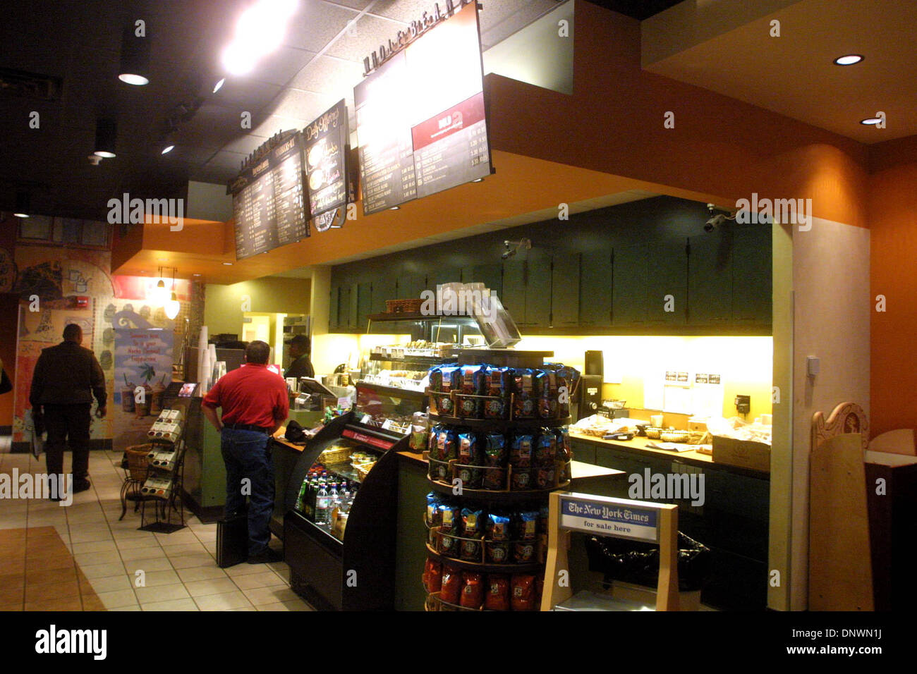 WEB限定お買い得商品の新着アイテム May 14, 2002 - STARBUCKS IN NYC .SUPPLIED BY (Credit Image コレクション