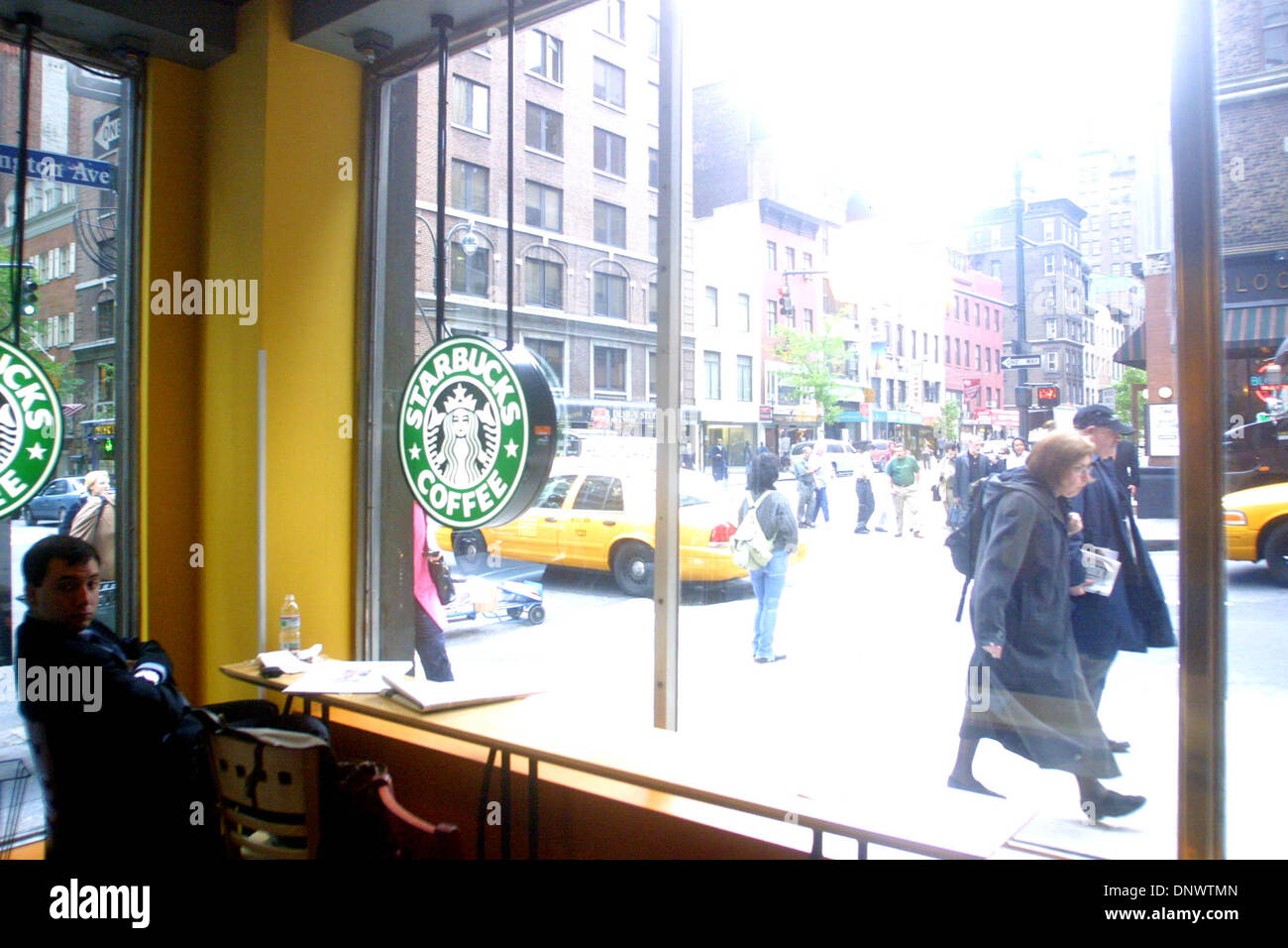 売上実績NO.1 STARBUCKS - 2002 14, May IN Image (Credit BY .SUPPLIED NYC コレクション