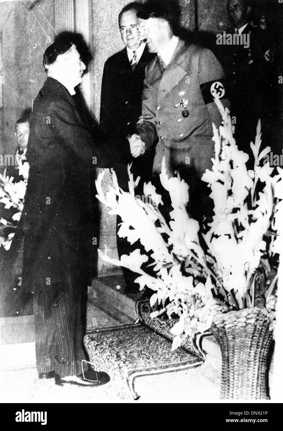 Sept. 29, 1938 - Munich, Germany - ADOLF HITLER shaking hands with NEVILLE CHAMBERLAIN. Adolf Hitler (April 20, 1889ÐApril 30, 1945) was the Fuhrer und Reichskanzler (Leader and Imperial chancellor) of Germany from 1933 to his death. He was leader of the National Socialist German Workers Party (NSDAP), better known as the Nazi Party. (Credit Image: © KEYSTONE Pictures USA/ZUMAPRESS Stock Photo