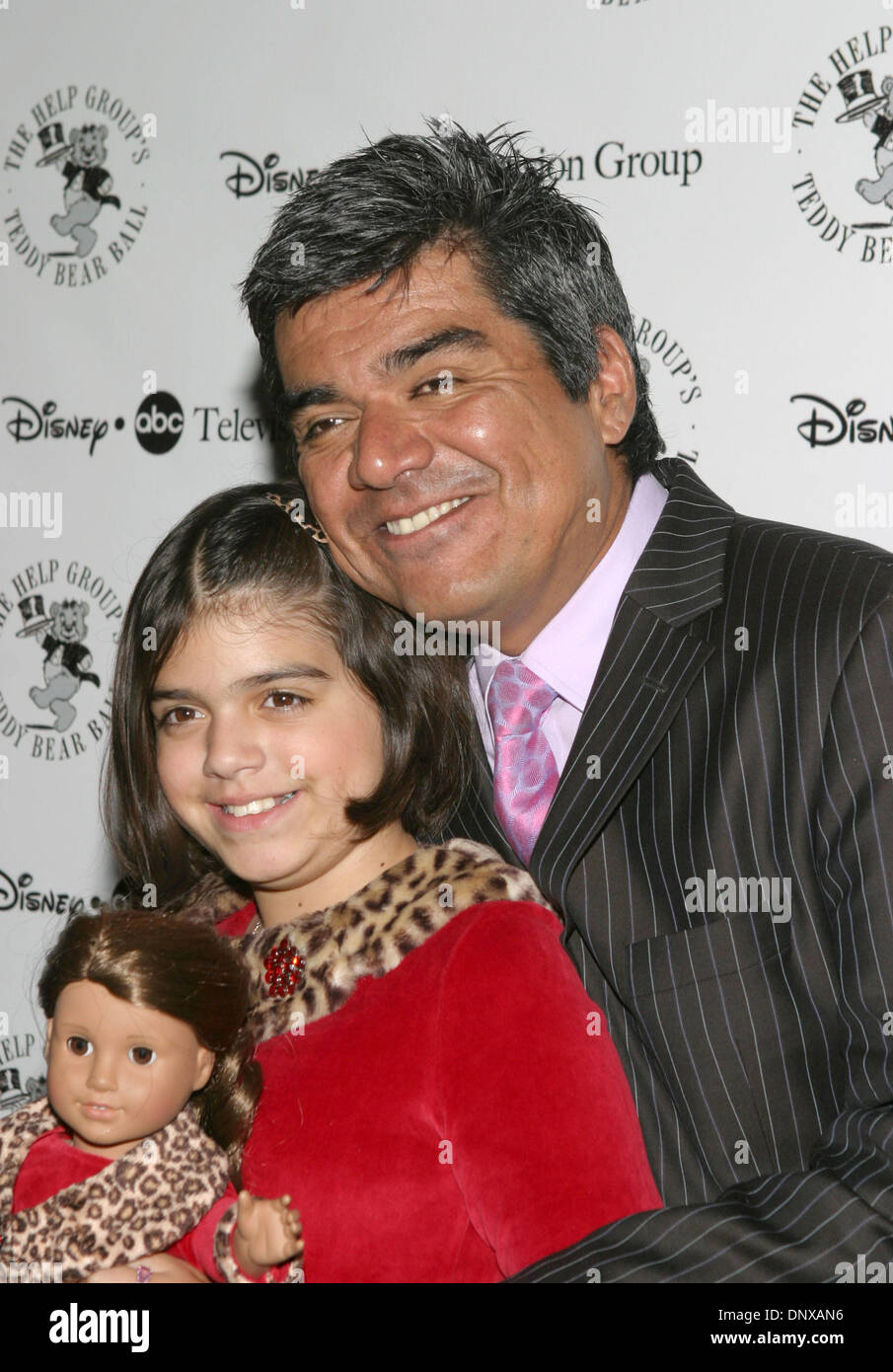 George lopez daughter mayan lopez hi-res stock photography and images ...