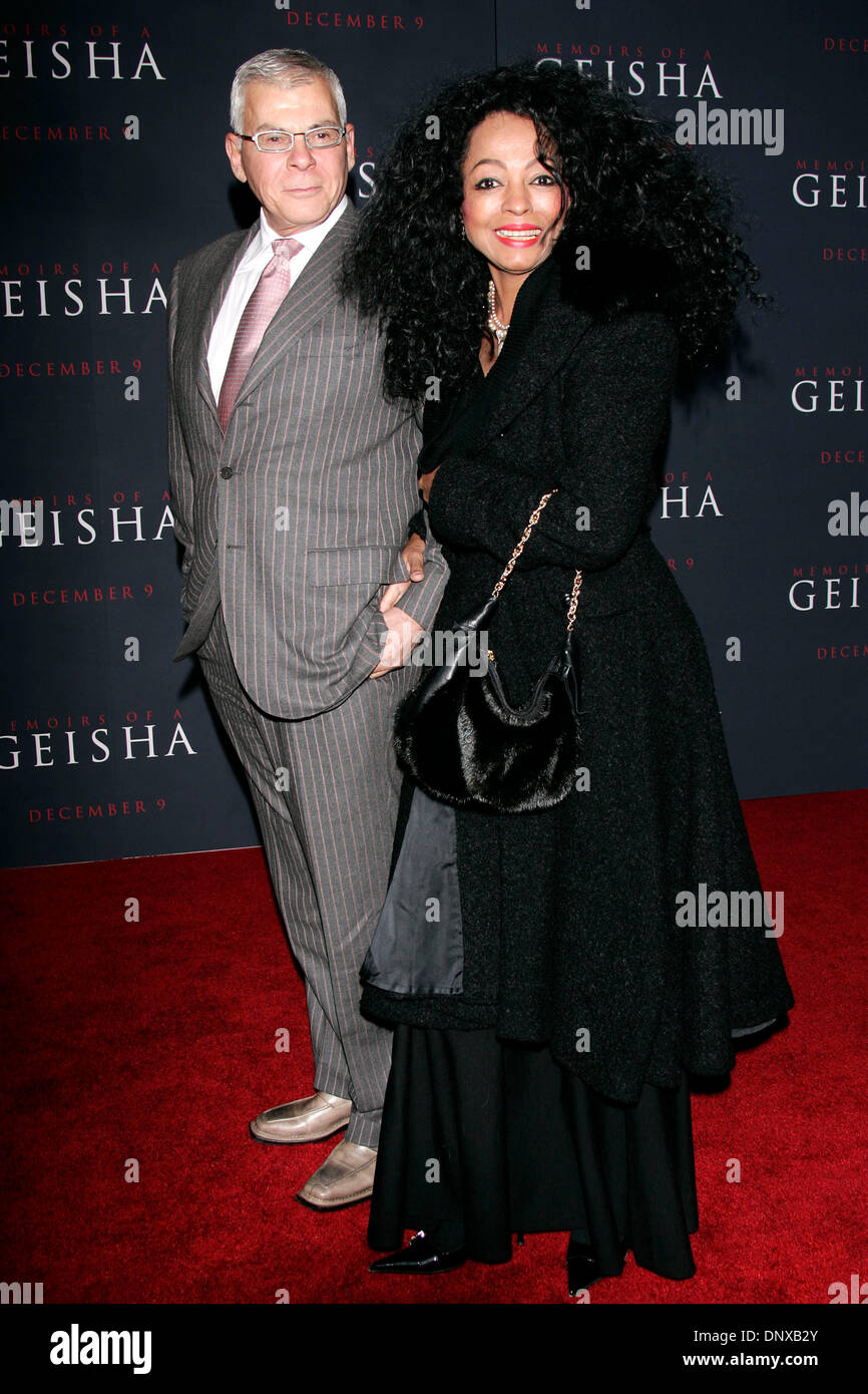 Dec 4, 2005; Hollywood, California, USA; Singer DIANA ROSS & AGent ED ...