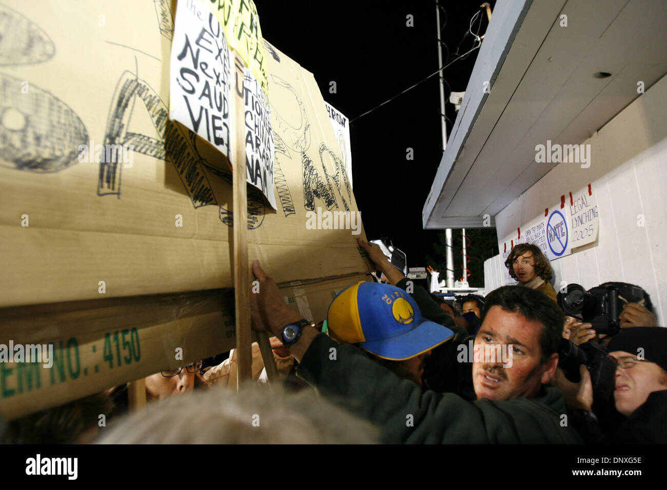 Crips gang hires stock photography and images Alamy