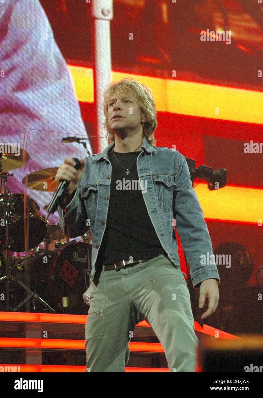 Dec 17 05 Washington Dc Usa Have A Nice Day Tour Jon Bon Jovi Performing At The Mci Center In Washington Dc Mandatory Credit Photo By Tina Fultz Zuma Press C Copyright
